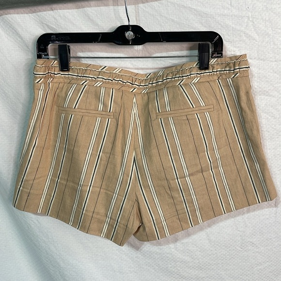 BCBGMaxAzaria 8 tan white black stripe short shorts button up linen blend euc - Picture 5 of 6